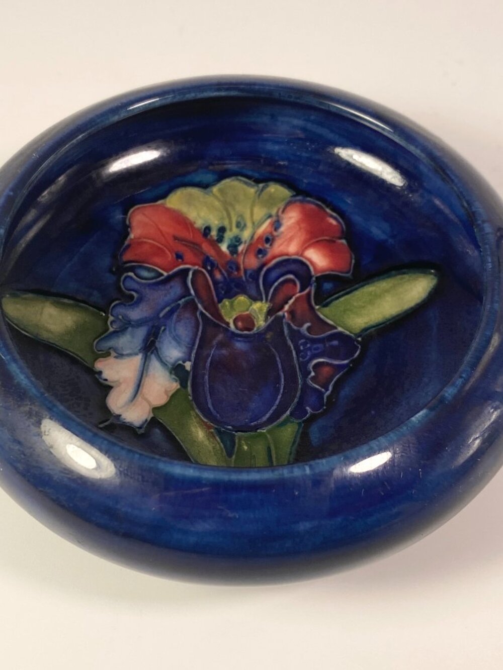 Vintage William MOORCROFT England Orchid pattern  Dish Blue Bowl. 1930's .